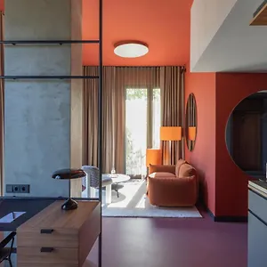 4* Hotel Emilu Design