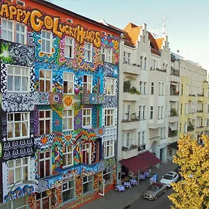 Happy Go Lucky + , Berlijn Duitsland